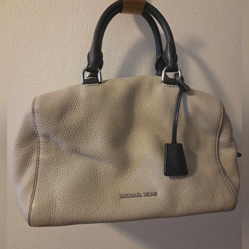 Michael Kors Cream Leather Handbag